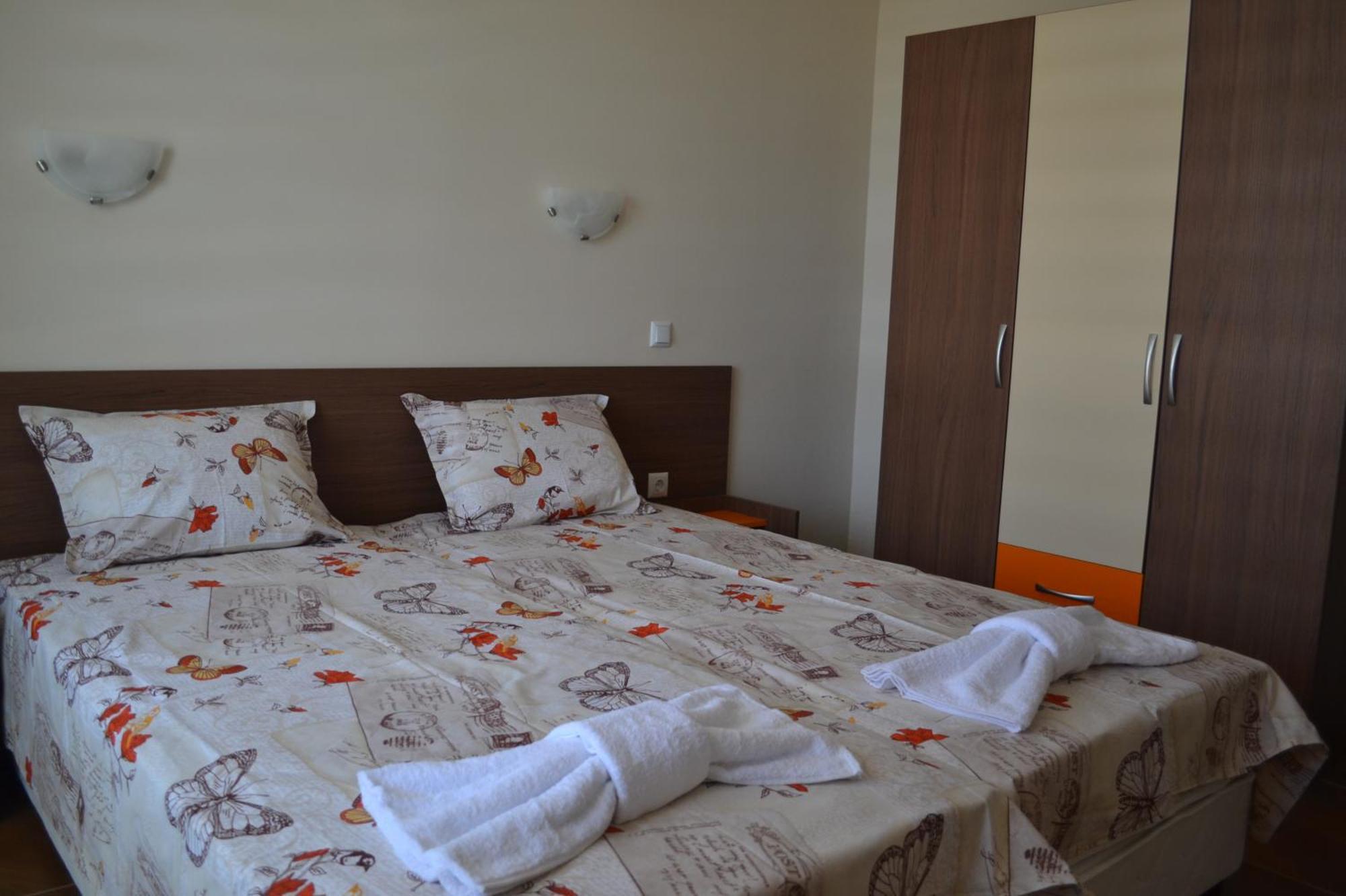 Апартаменти Кастро/Castro Apartments Zarewo Exterior foto